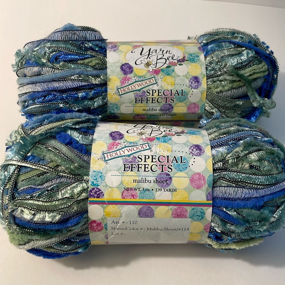 Yarn Bee Hollywood Special Effects Yarn 2 Skeins in Malibu Shoot